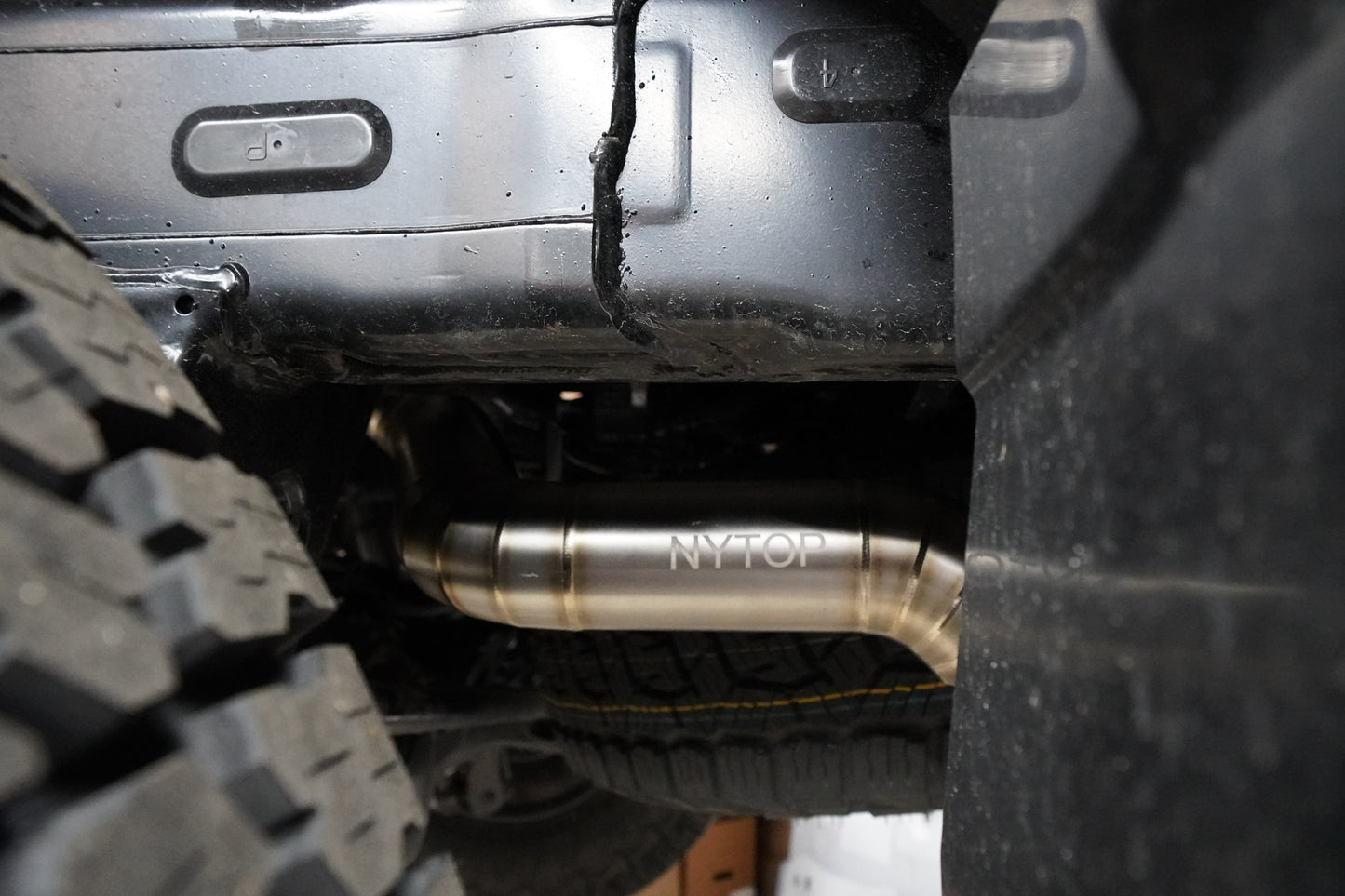 NYTOP | Titanium Axle Dump Exhaust
