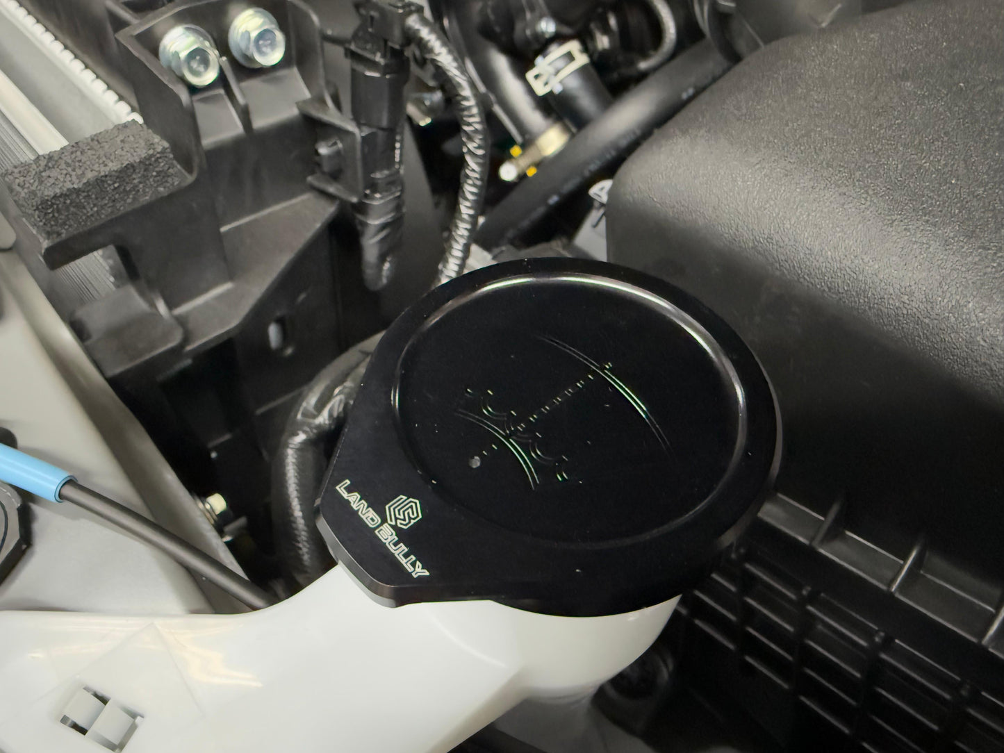 Land Bully | Washer Fluid Cap