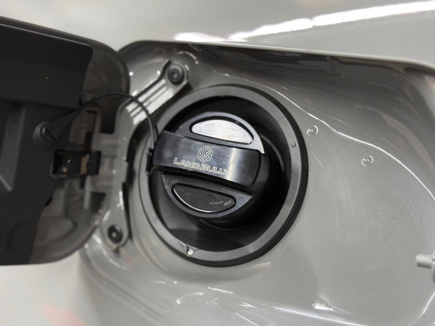 Land Bully | Gas Cap Cover