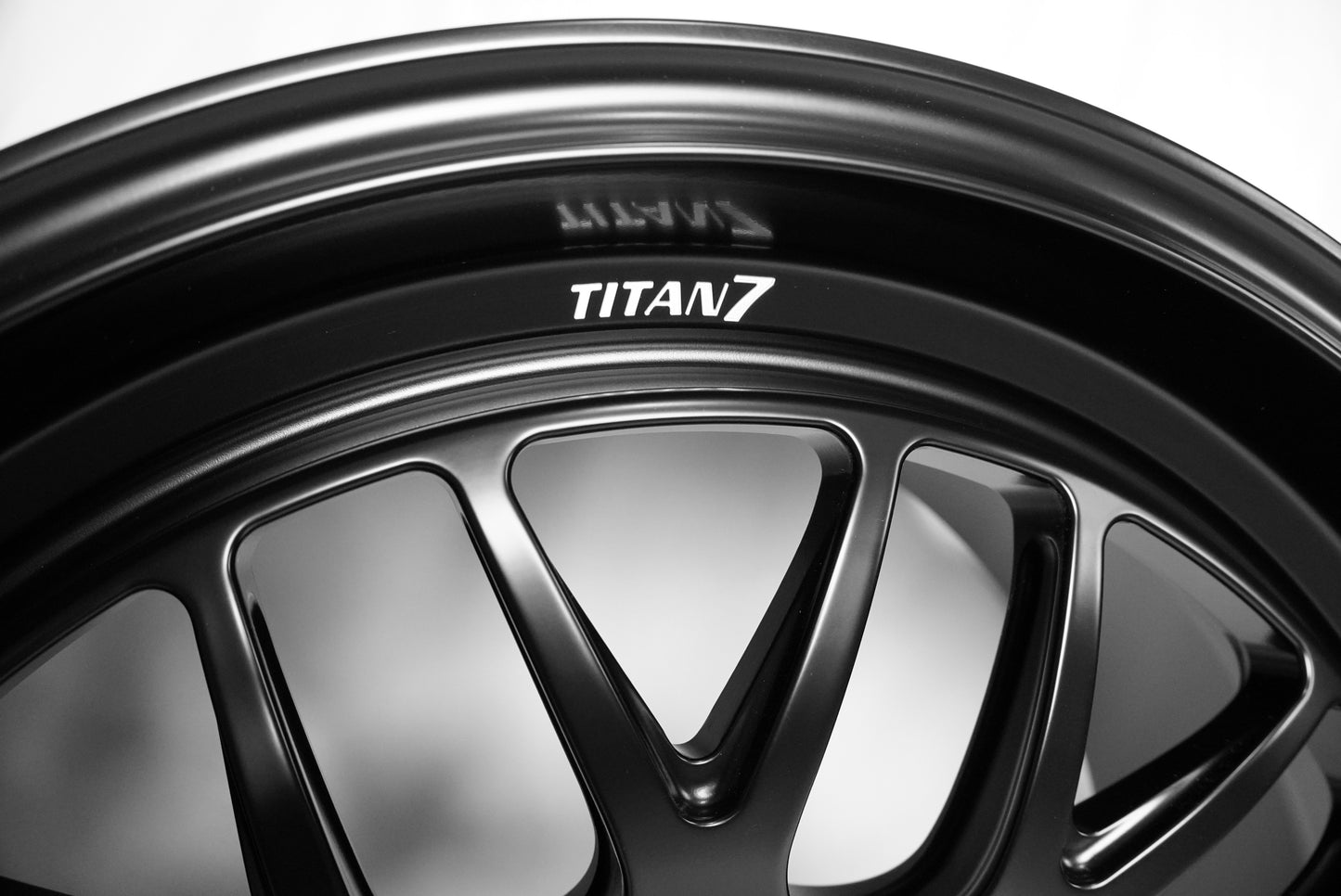 Titan 7 | T-AK2