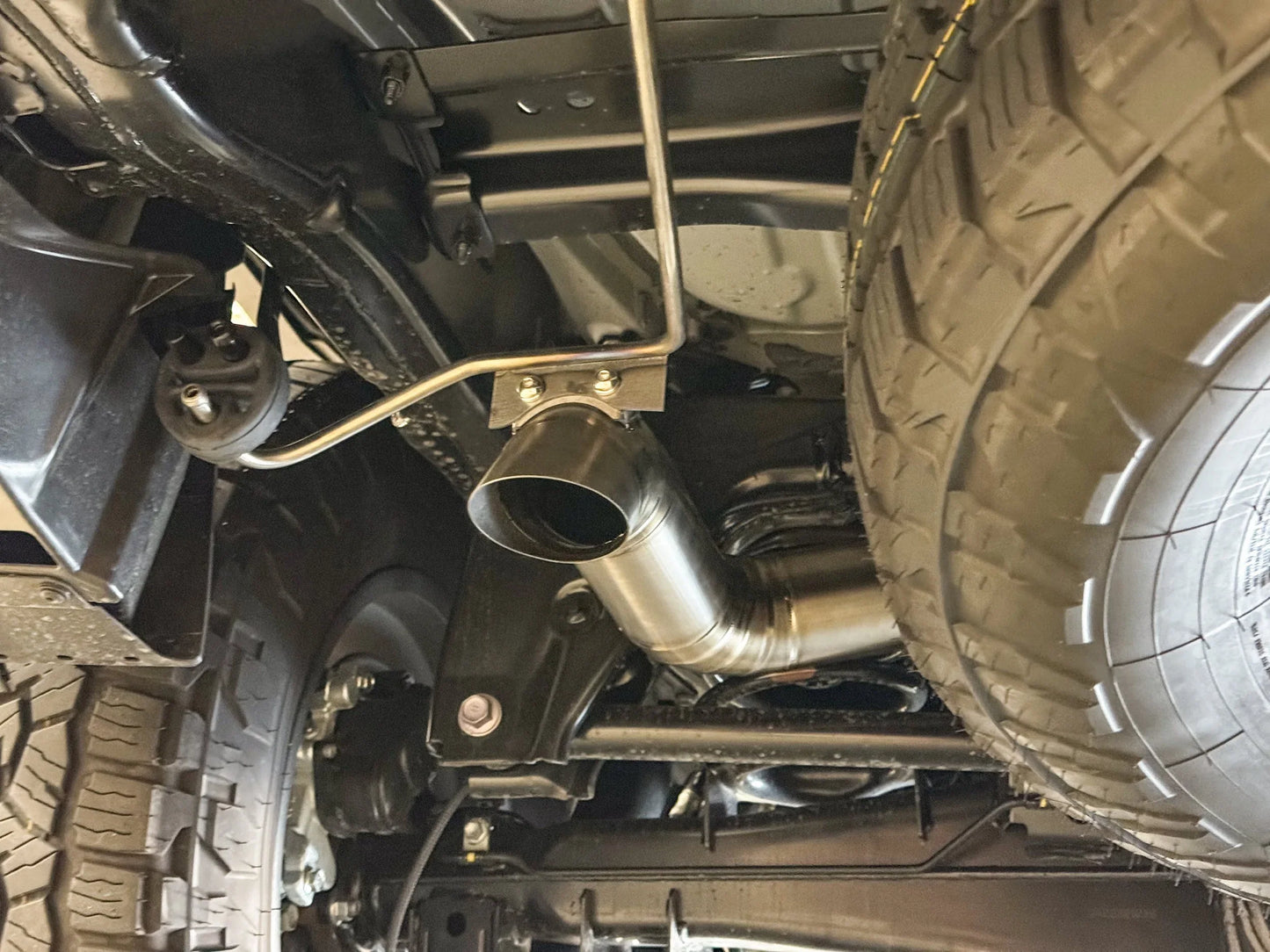 NYTOP | Titanium Axle Dump Exhaust