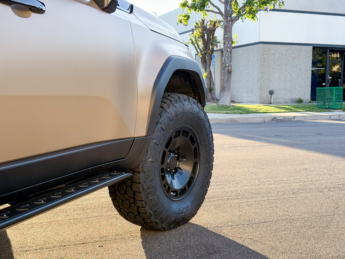 NYTOP | 2024-Current Lexus GX550/Toyota Land Cruiser Rock Sliders